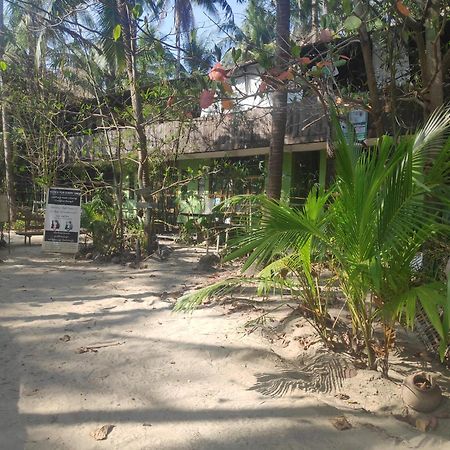 Oliver'S Laguna Eco Lodge Hotel 나팔리 외부 사진