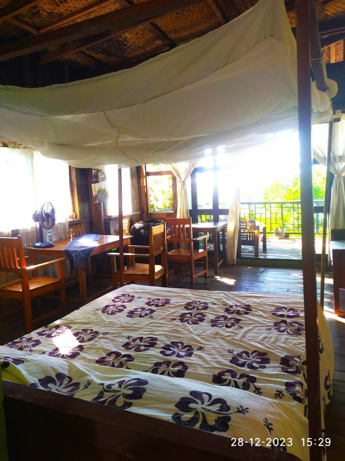 Oliver'S Laguna Eco Lodge Hotel 나팔리 외부 사진