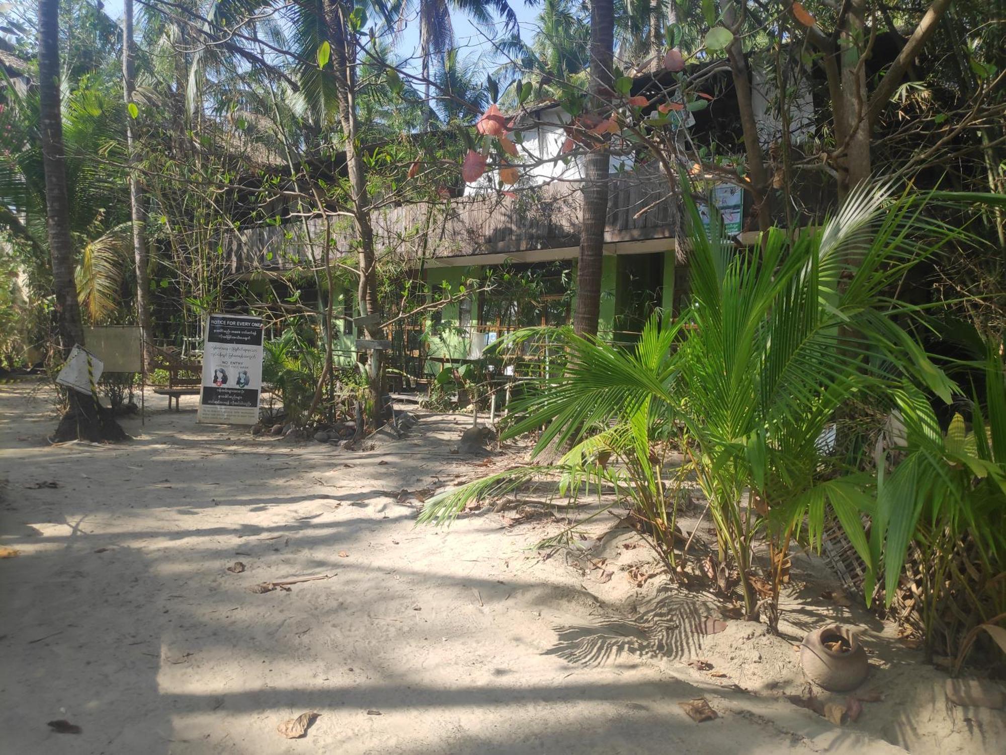 Oliver'S Laguna Eco Lodge Hotel 나팔리 외부 사진